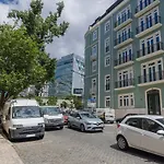 Upscale Apartment In City Center By Lovelystay